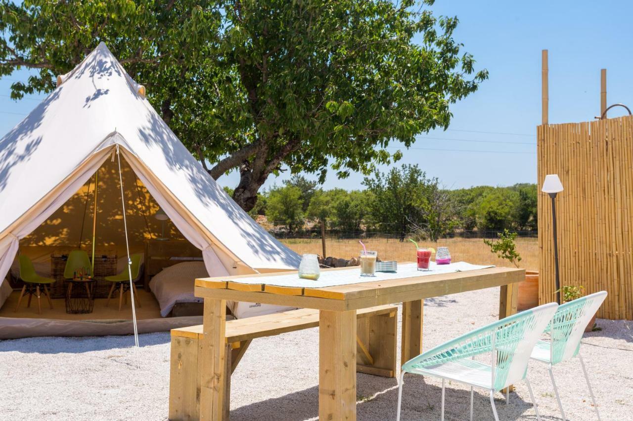 Hotel Boutique Camping Nono Ban Gornji Humac Exterior foto